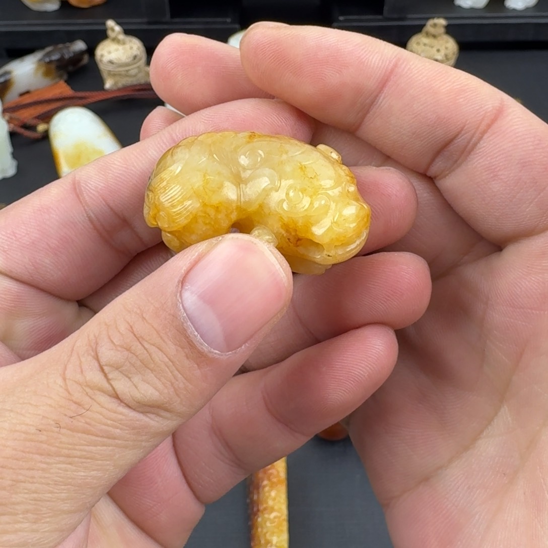 和田玉（糖玉）颈饰未镶嵌