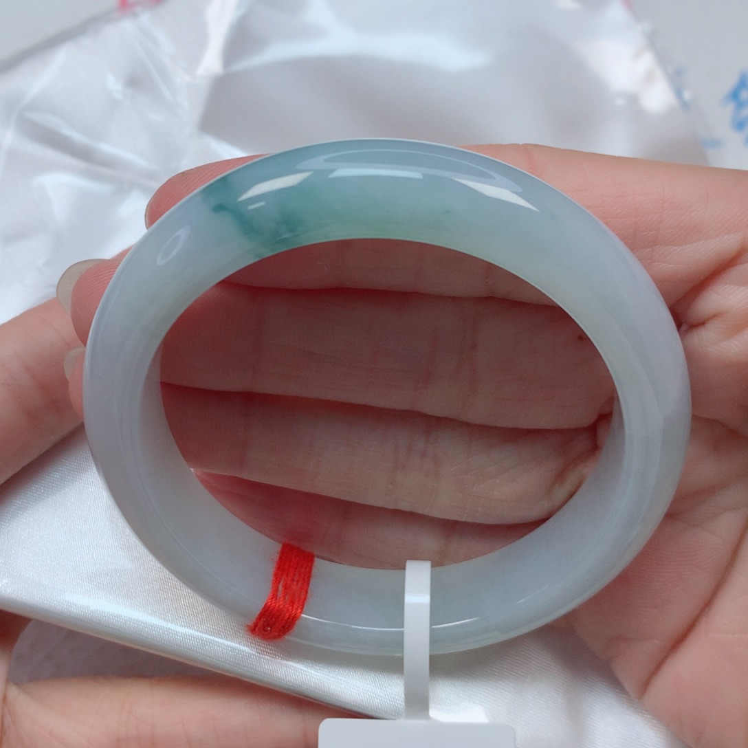 翡翠手镯未镶嵌53.7圈