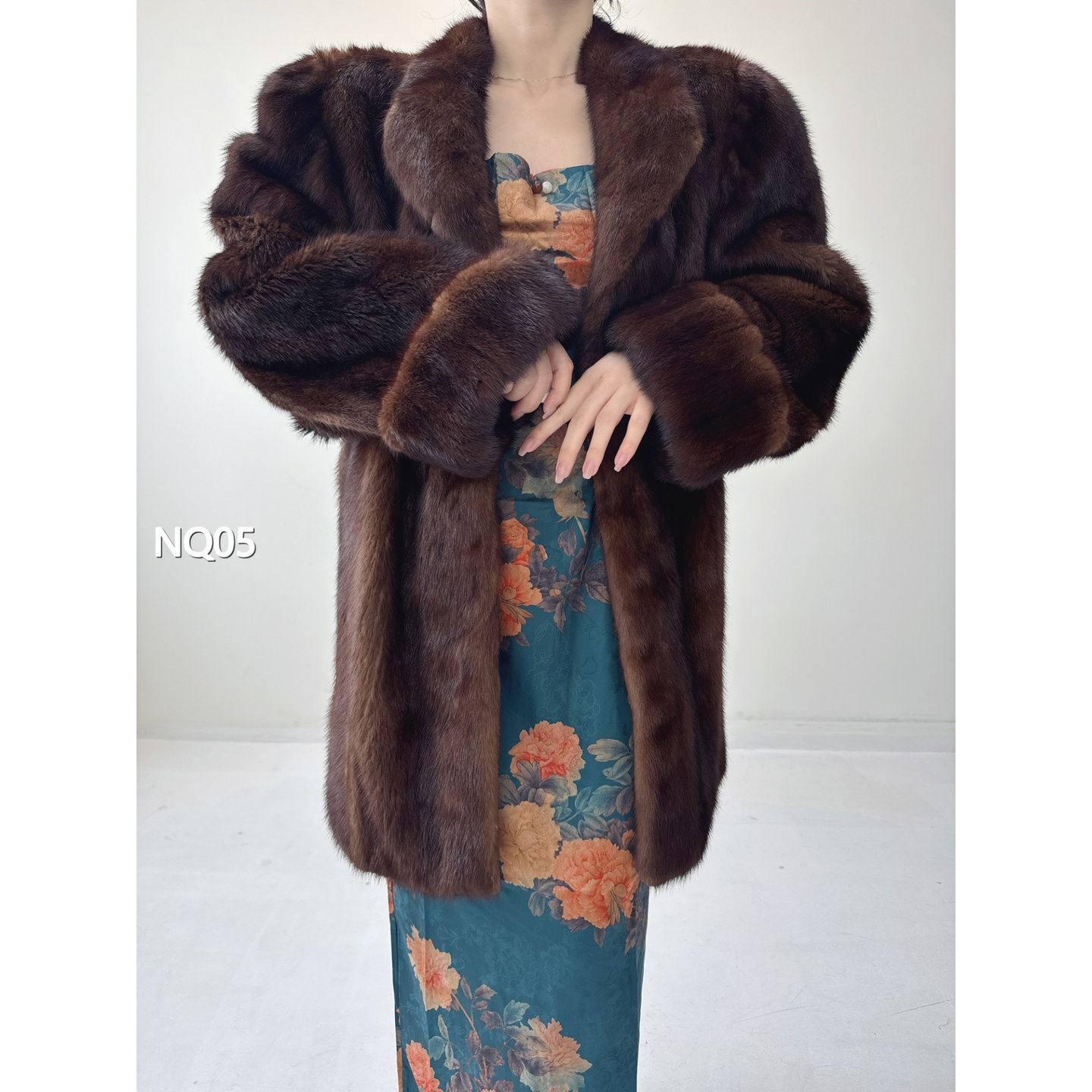【NQ05】L 焦糖棕中长款全抽貂皮（肩42胸108衣81袖60）15005