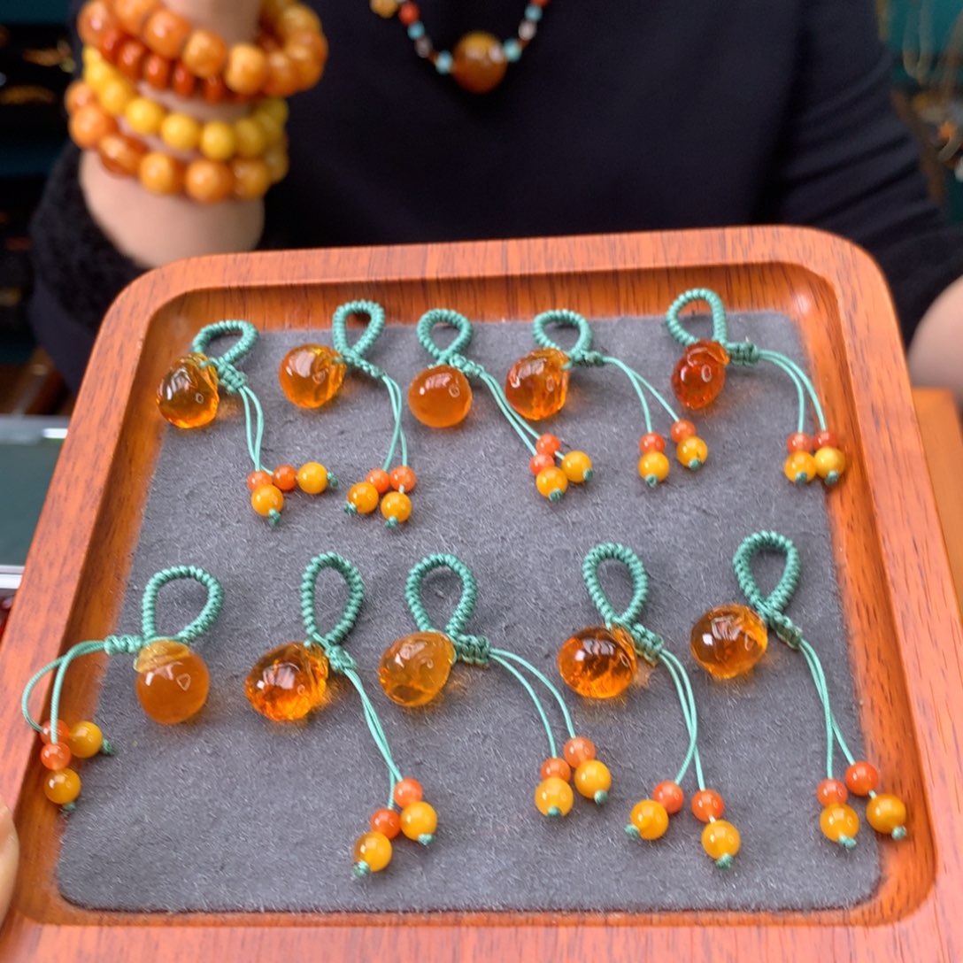 琥珀未镶嵌吊坠(不含链)多样性发一