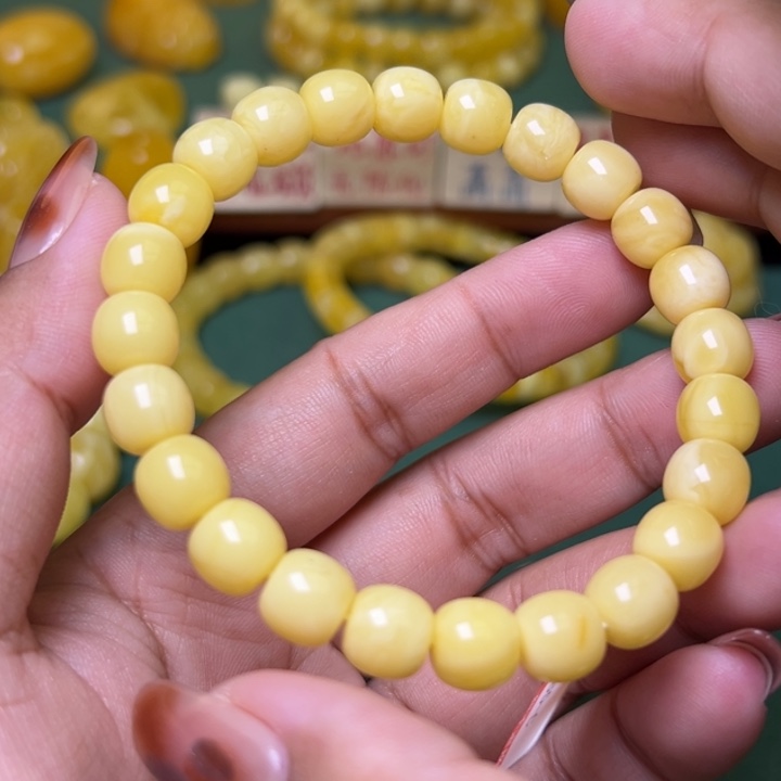 蜜蜡未镶嵌珠宝奇石