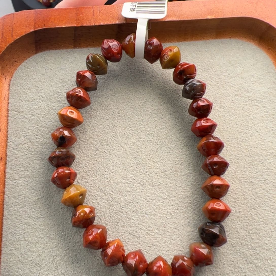 南红玛瑙未镶嵌（百香籽手串8+） 