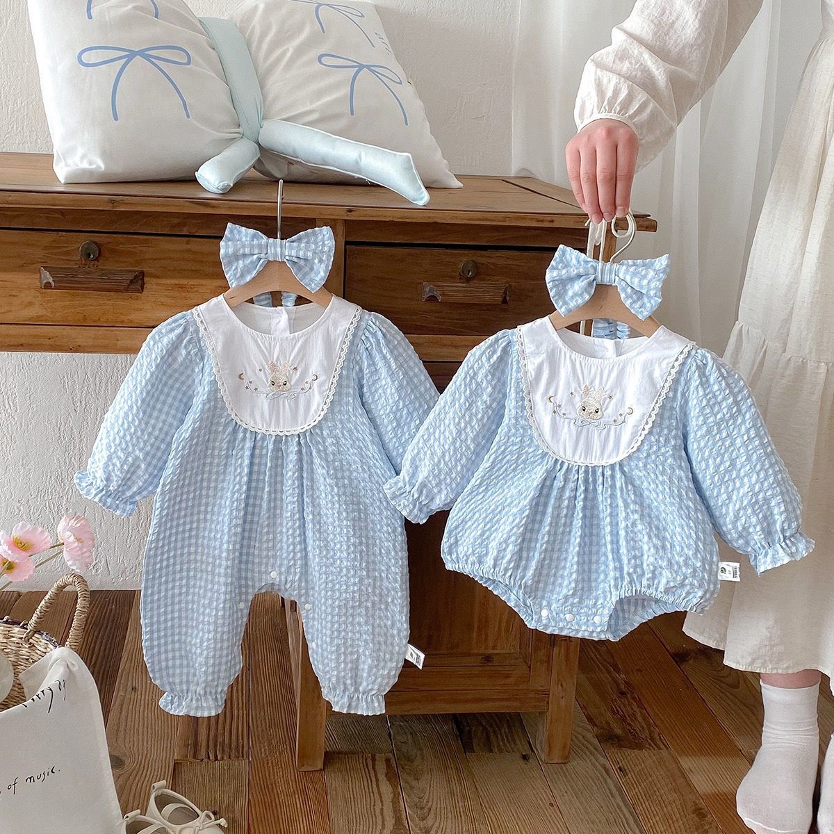 婴幼儿春装小月龄宝宝衣服春秋款甜美可爱洋气爬服满月百天长爬