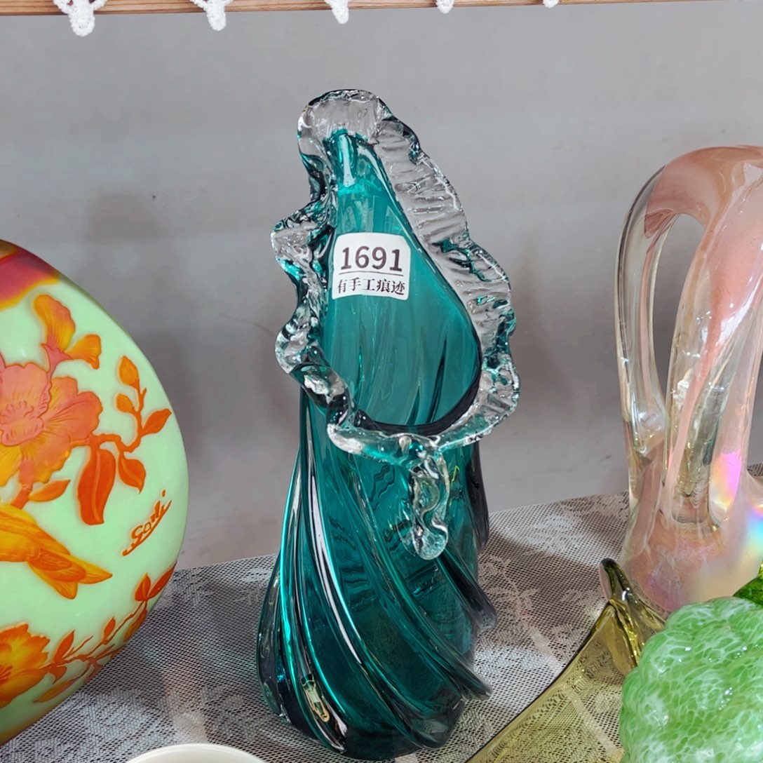琉璃1691高31左右 花瓶摆件有手工痕迹