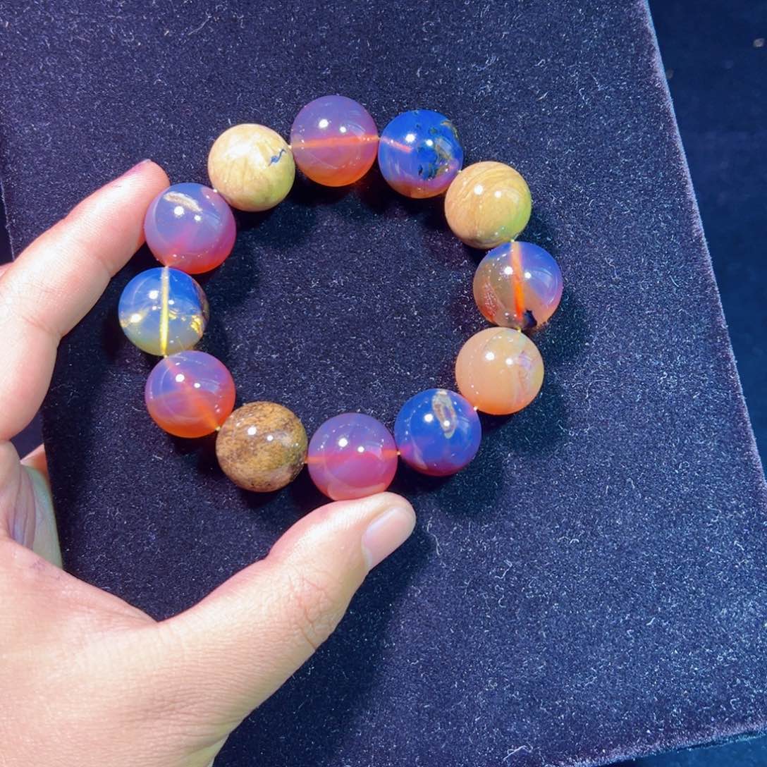 琥珀裸石未镶嵌琥珀