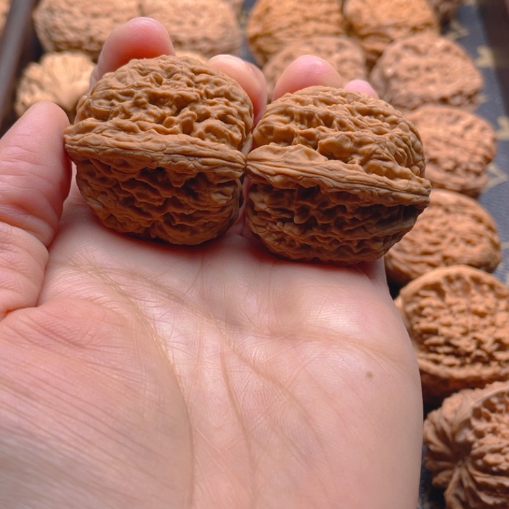 吊坠文玩核桃客***请南疆37