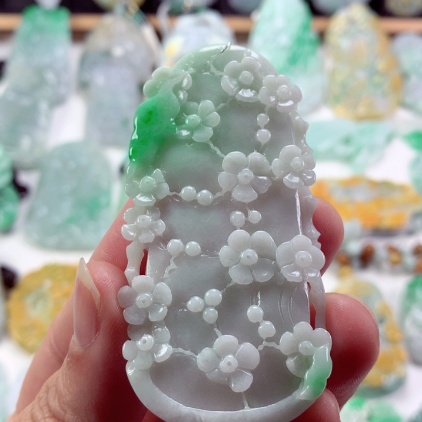 【闪购商品】翡翠吊坠(不含链)未镶嵌