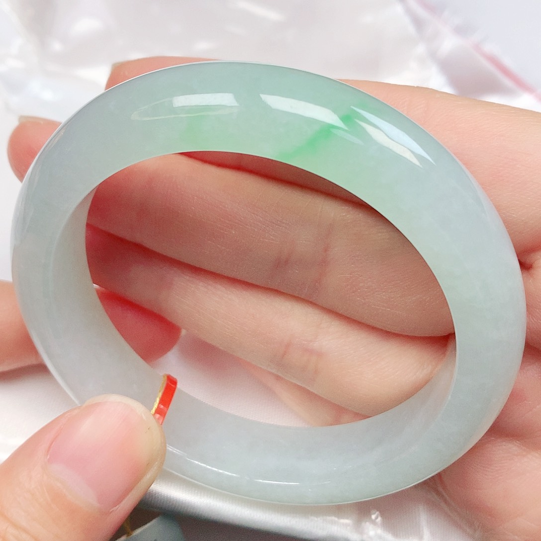 翡翠手镯未镶嵌抖音592