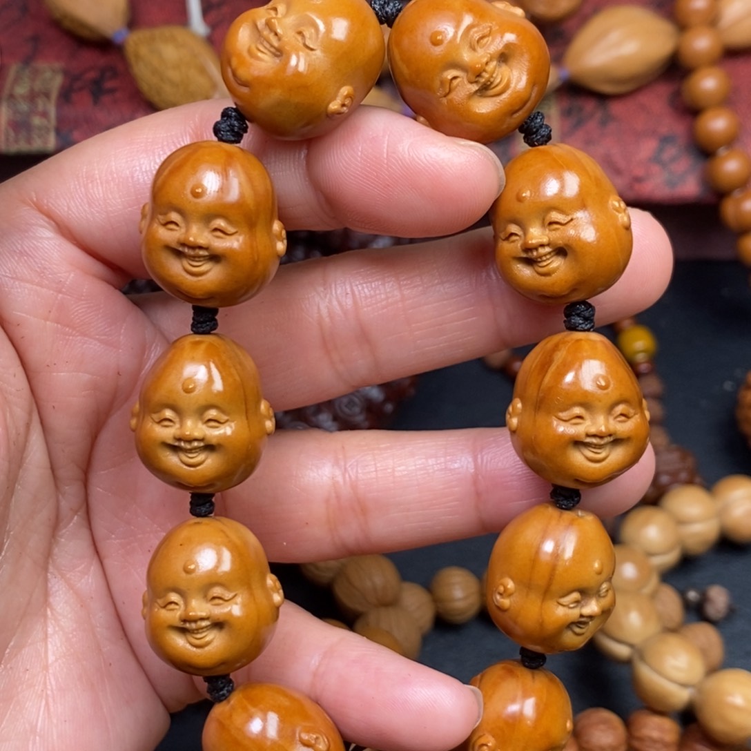 吊坠猴头核桃橄榄核雕