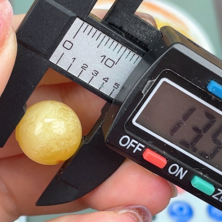 琥珀裸石未镶嵌微瑕605