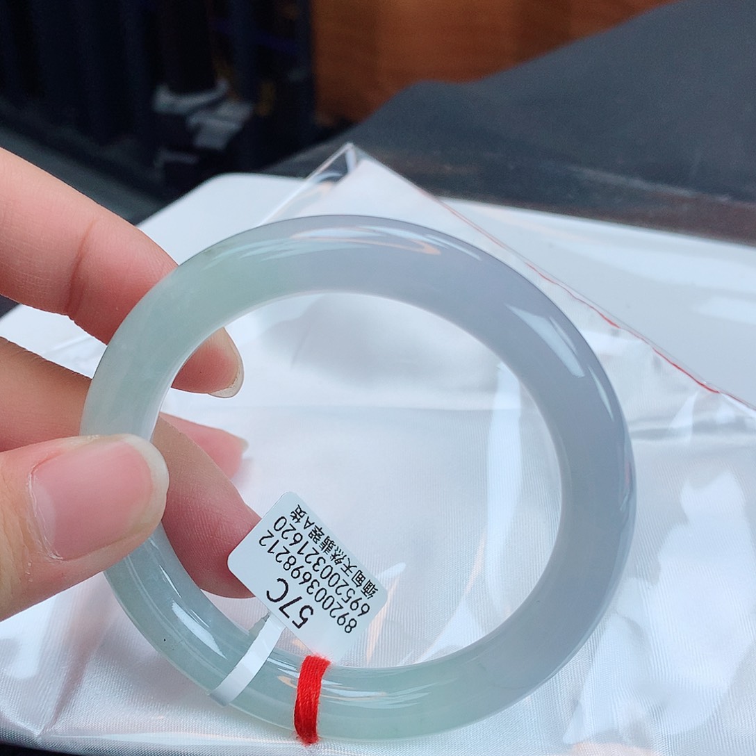 翡翠手镯未镶嵌天然缅甸翡翠A货手镯