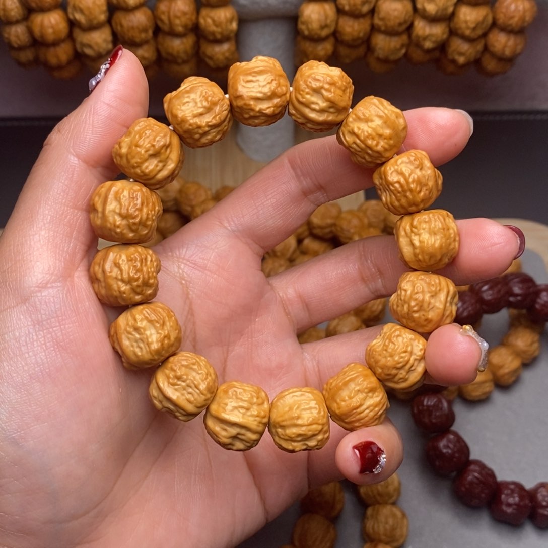 猴头核桃手串小****.金蟾蛤蟆头