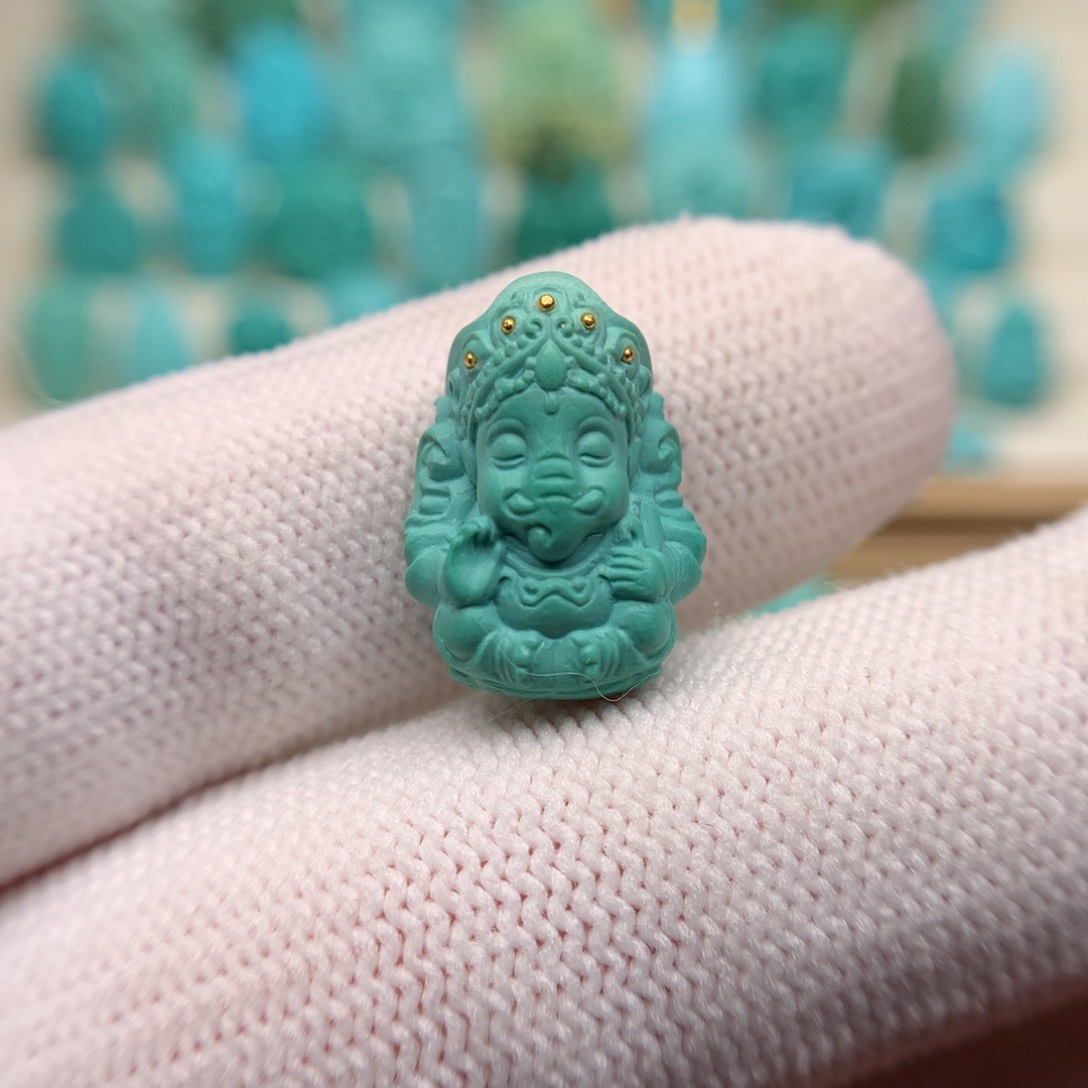 绿松石配饰未镶嵌