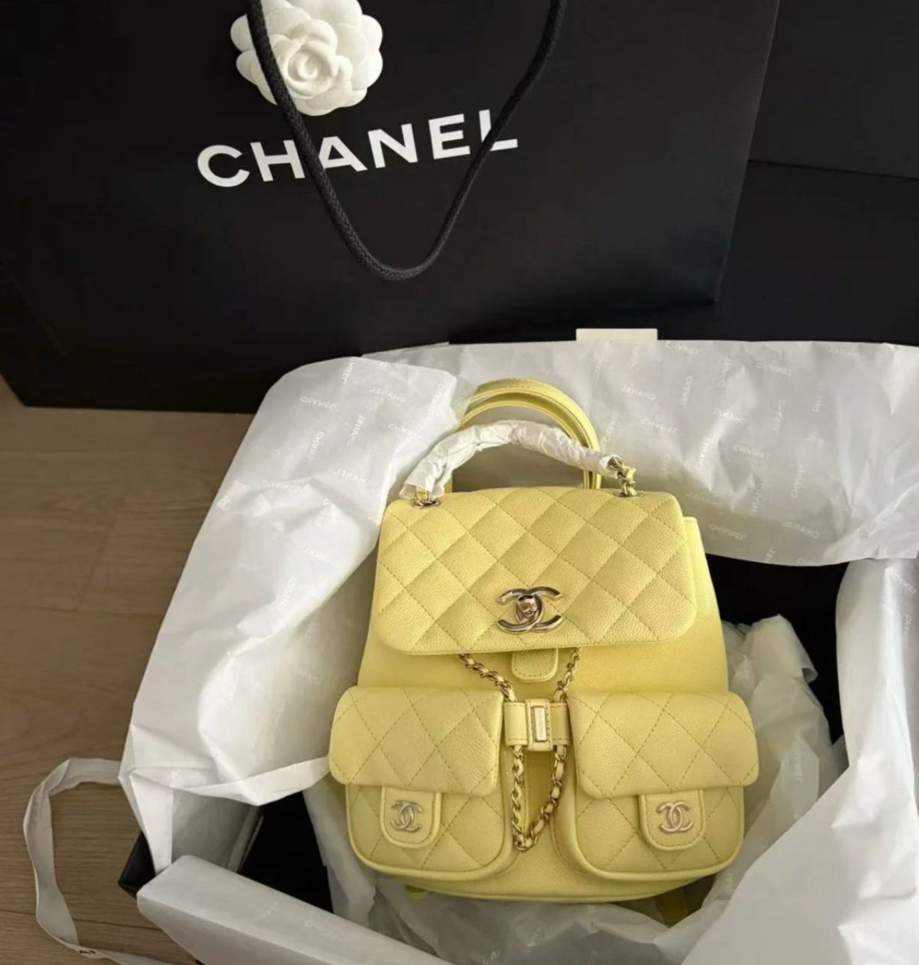 未使用 Chanel/香奈儿 HIHI25P小鸡黄duma小号双肩包13826642JL