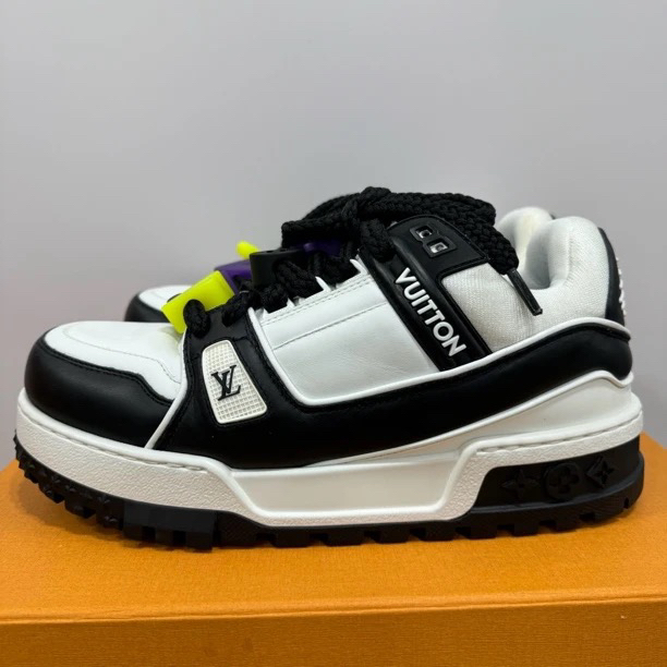 99新 LouisVuitton/路易威登 39码 trainer 黑白胖丁 时尚板鞋