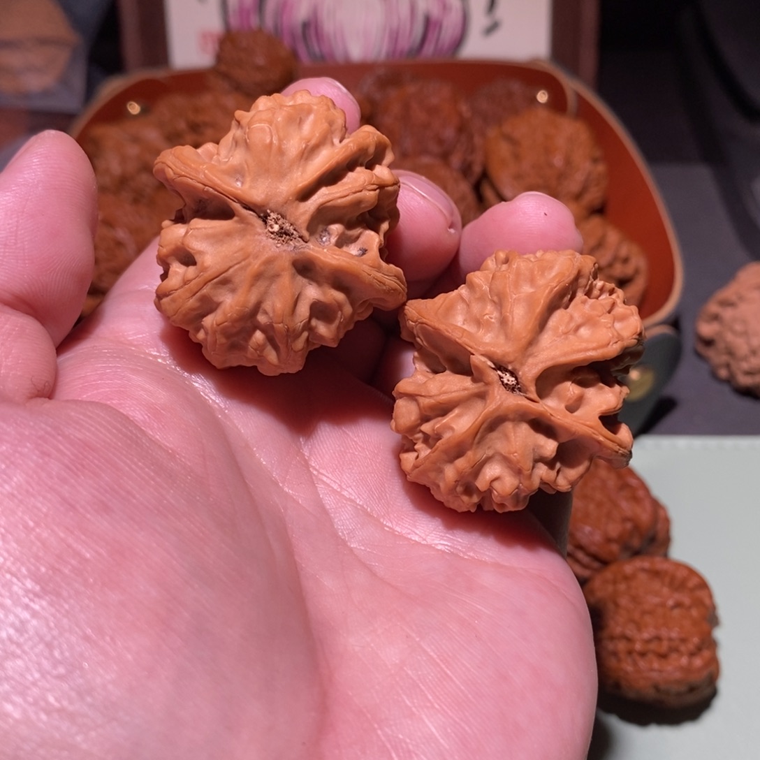 文玩核桃吊坠全品37+梨木台1272