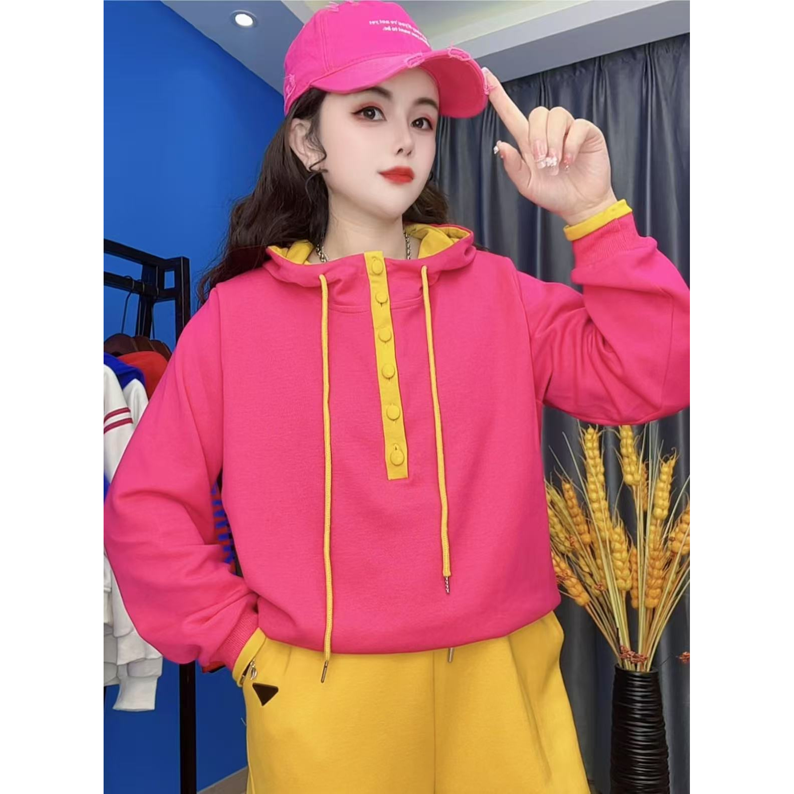 8555大椒家春季新款休闲宽松时尚减龄拼接长袖连帽抽绳卫衣女