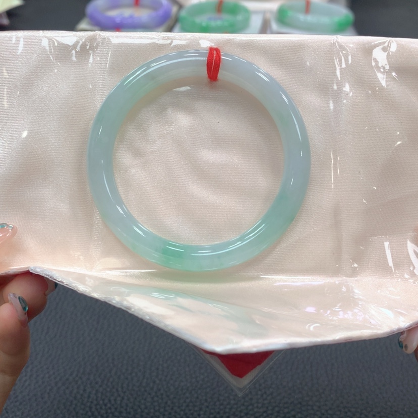 【闪购商品】翡翠手镯未镶嵌翡翠