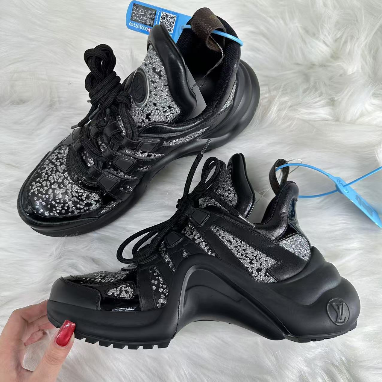 95新 LouisVuitton/路易威登 37码/无配件/ 黑色满天星老爹鞋 680