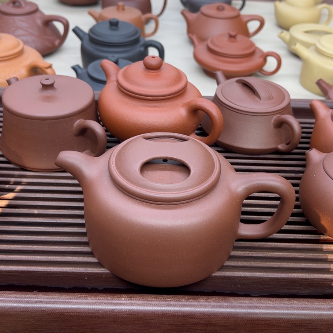 用***5紫砂茶壶牛盖微瑕350cccc