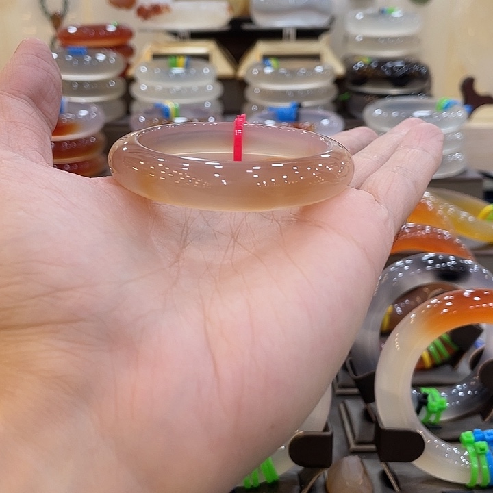 玛瑙/玉髓未镶嵌手镯