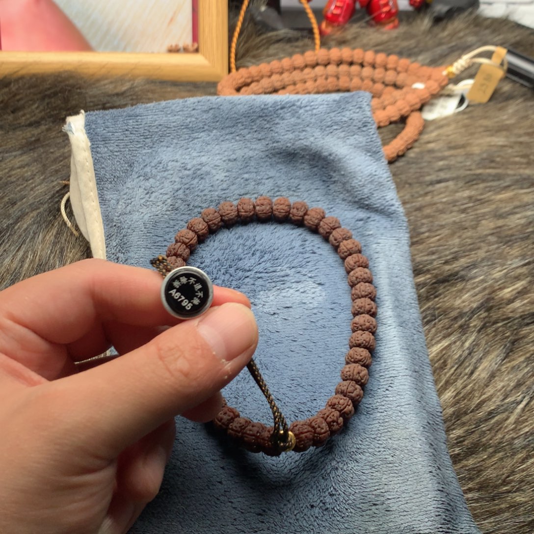 A***i金刚菩提吊坠老树王超头