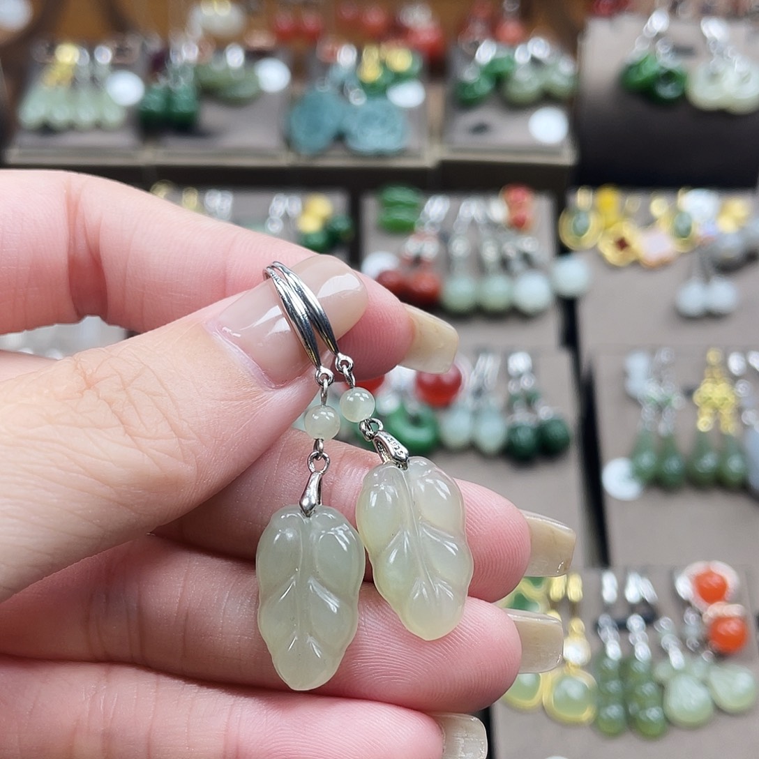 和田玉银S925镶嵌耳饰