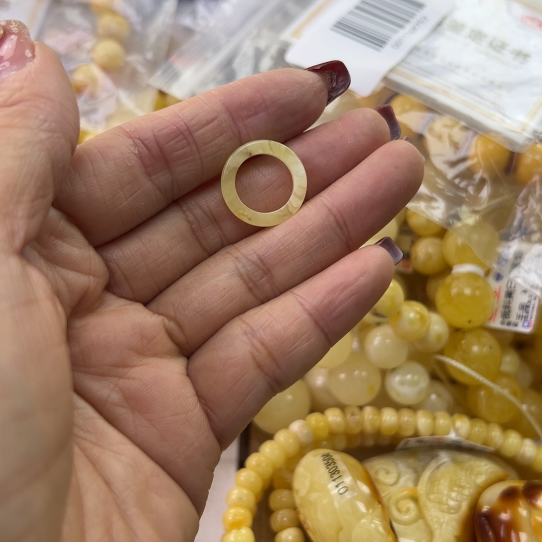 琥珀珠宝奇石未镶嵌