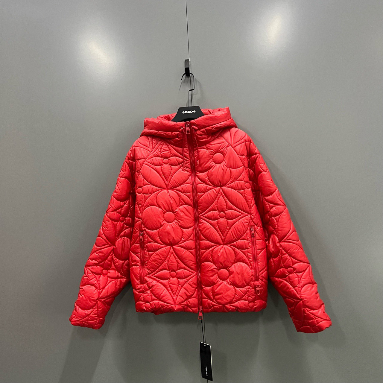 未使用 LouisVuitton/路易威登 (ll) 红色三花连帽棉服 50 501598