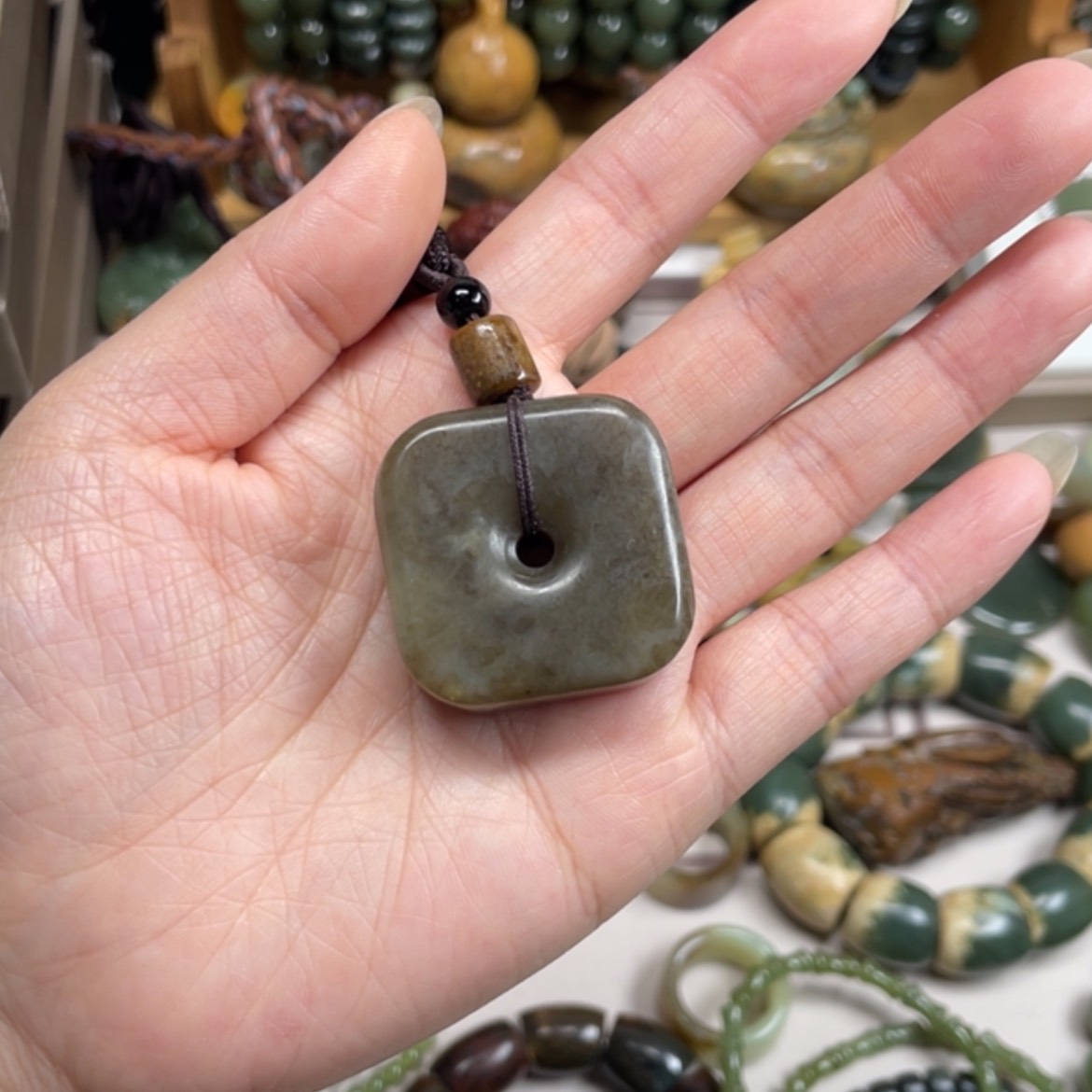 【闪购商品】岫岩老玉（透闪石质玉）挂件未镶嵌