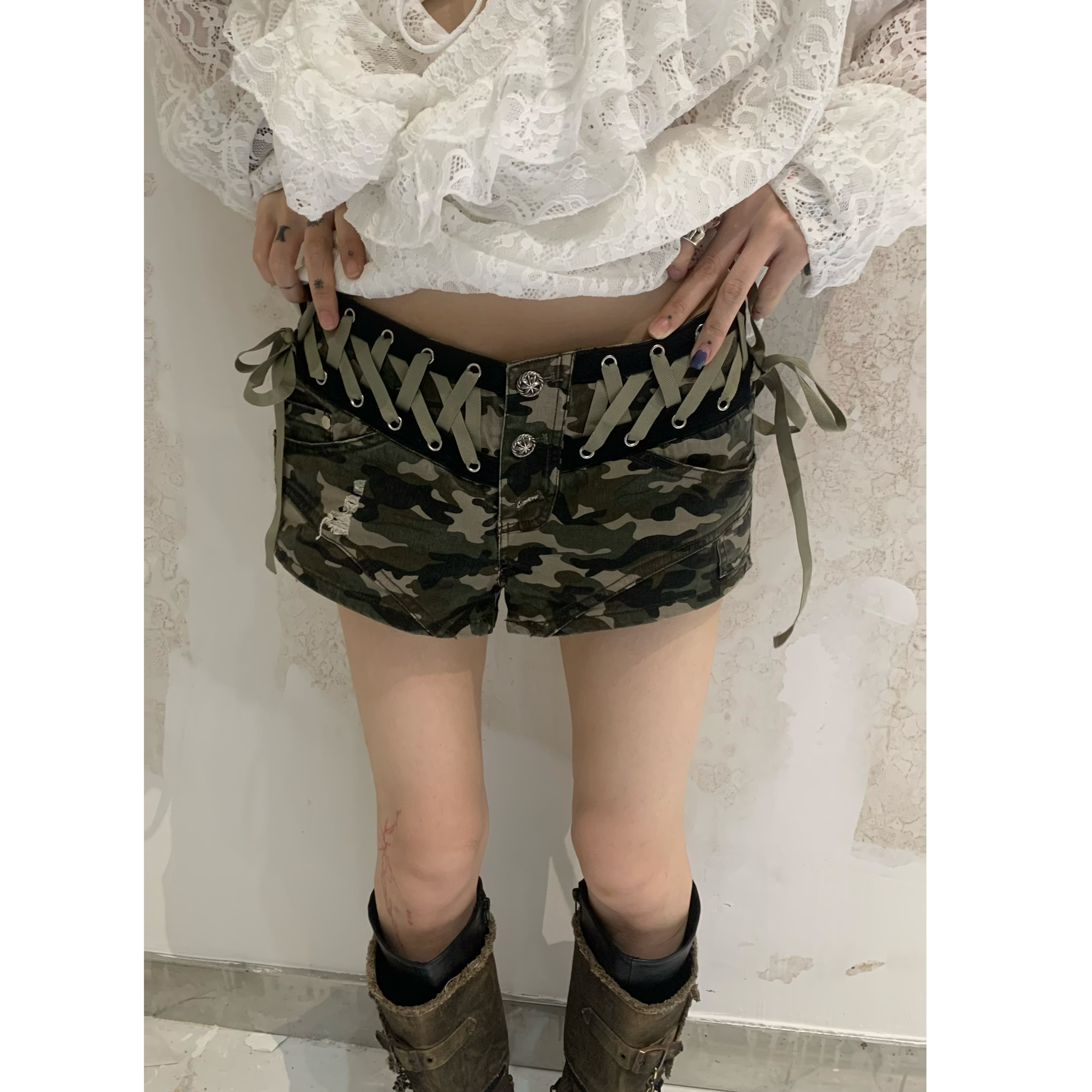 Fearless”满满 }*时髦辣妹编织迷彩百搭印花复古短裤