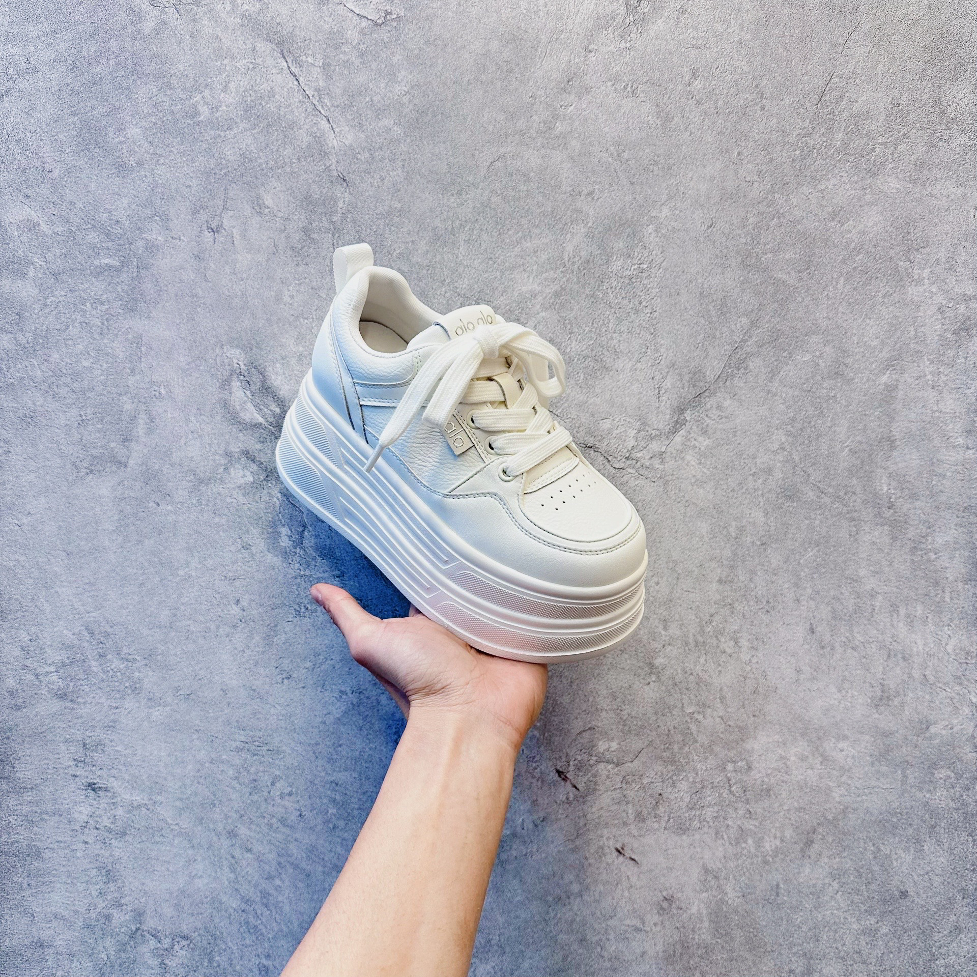 2026春新款特惠引流超轻秀气款厚底小白鞋七公分显脚小巨舒服百搭