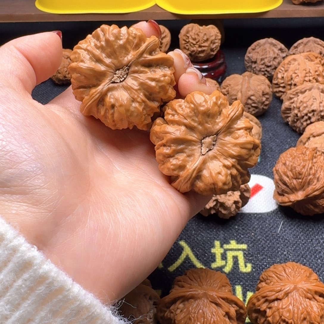 文玩核桃吊坠44蛤蟆头