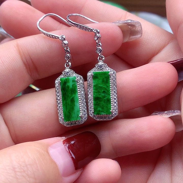 翡翠颈饰银S925镶嵌翡翠