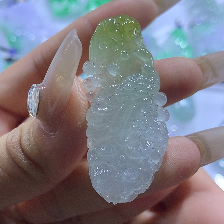 翡翠未镶嵌颈饰天然翡翠A货吊坠