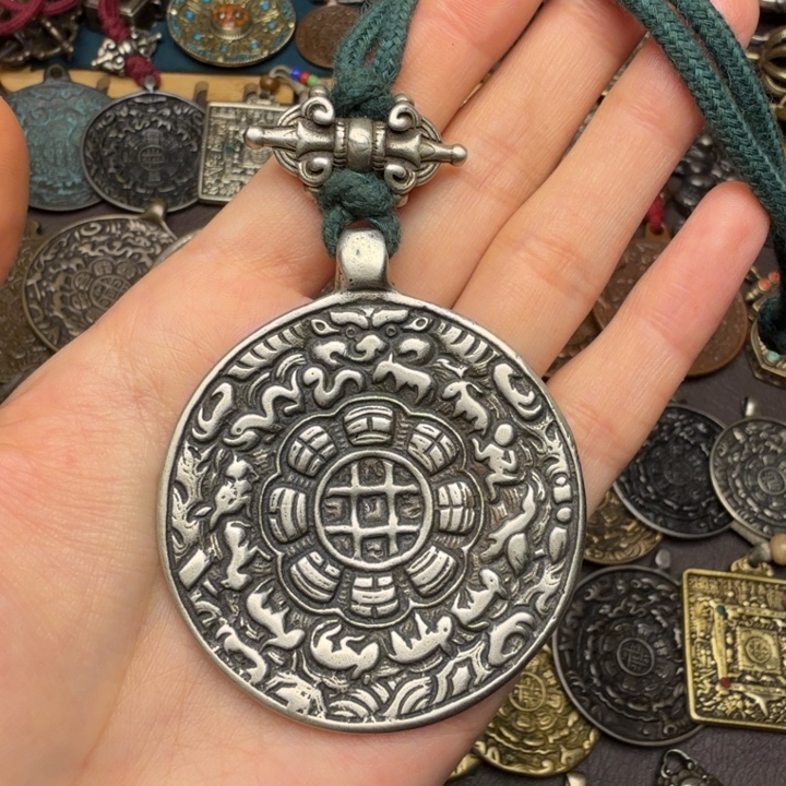 藏传文玩九宫如图