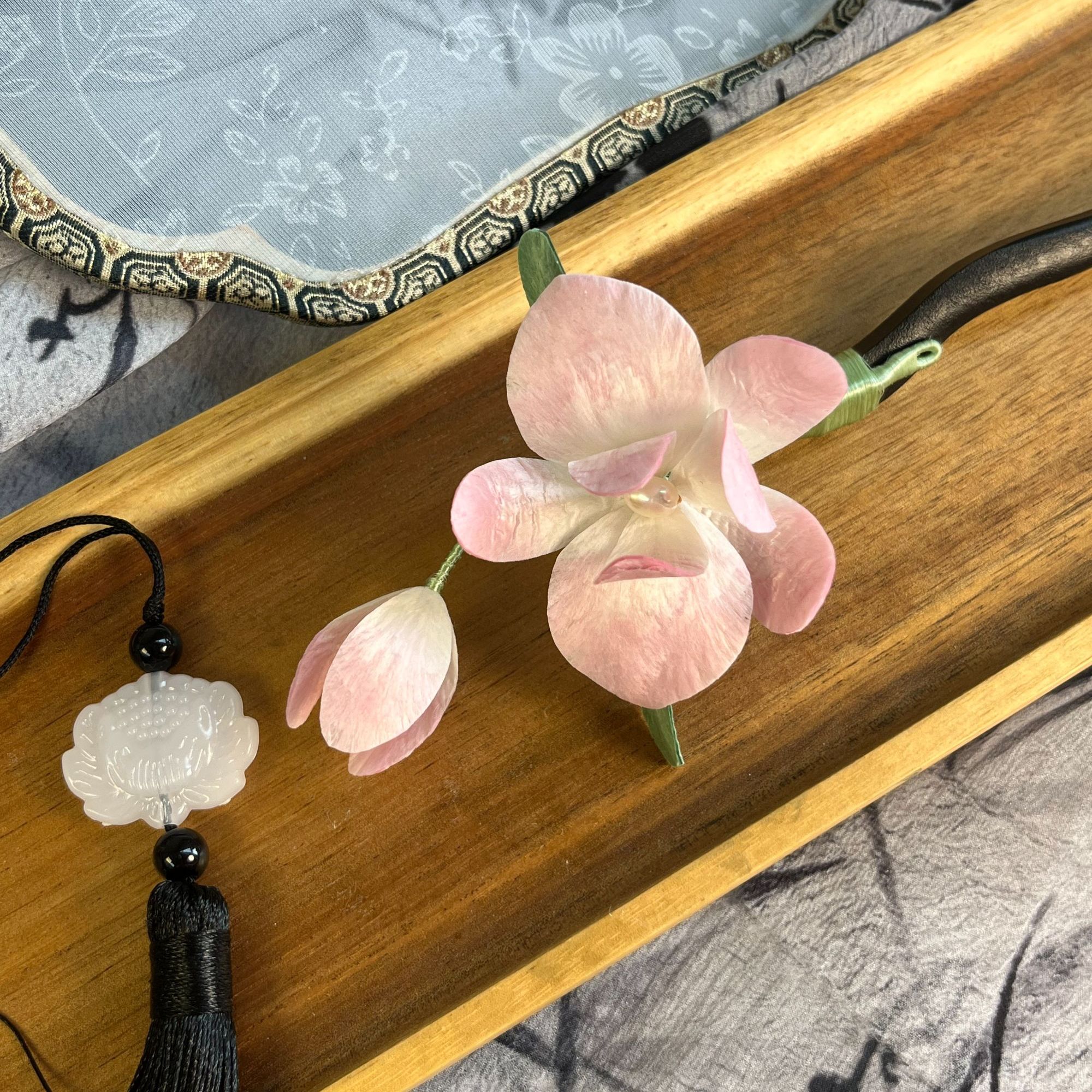 非遗绒花蝴蝶兰古风发饰