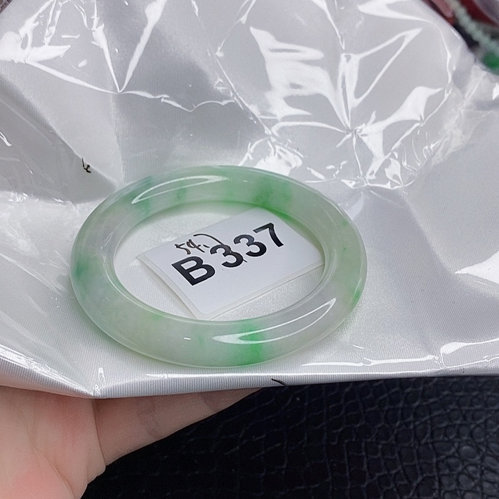 翡翠手镯未镶嵌一图一物实物为准