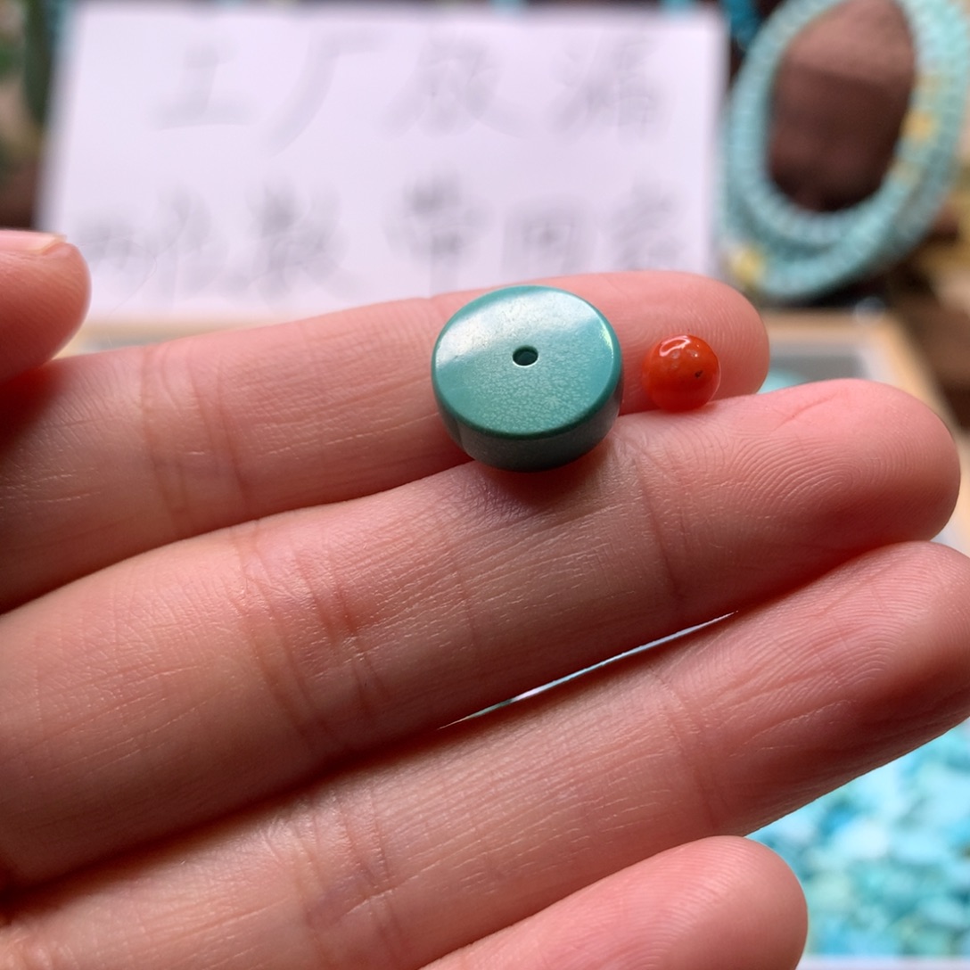 南红玛瑙配饰未镶嵌