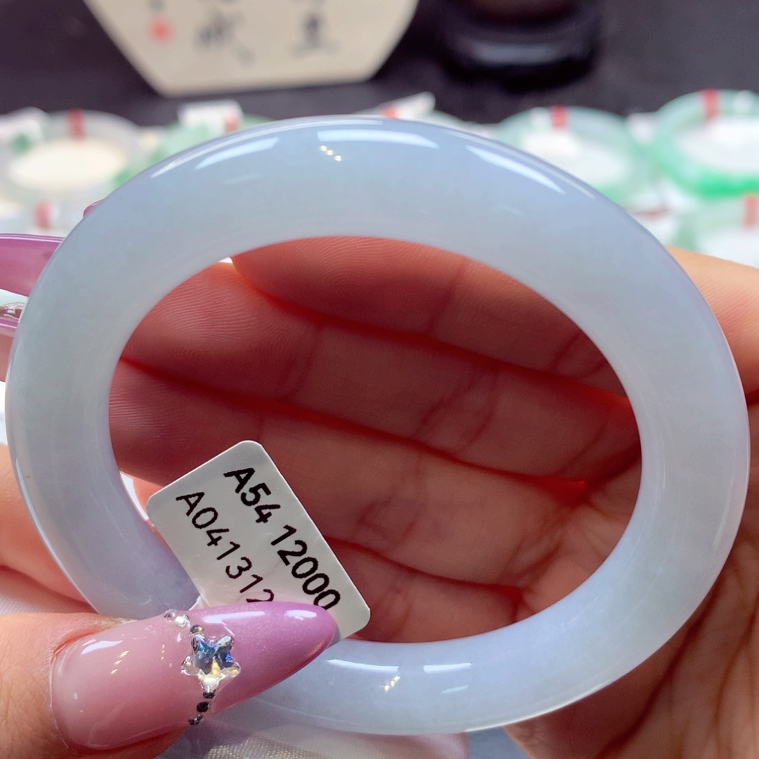 翡翠手镯未镶嵌圆条8号66