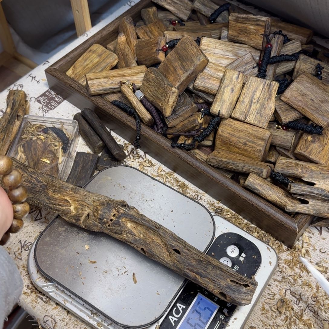 石***儿沉香沉香碎屑黑棋