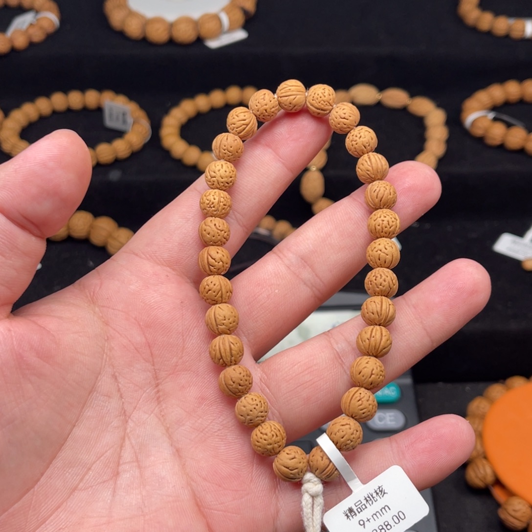 青***喉吊坠桃核1111111111