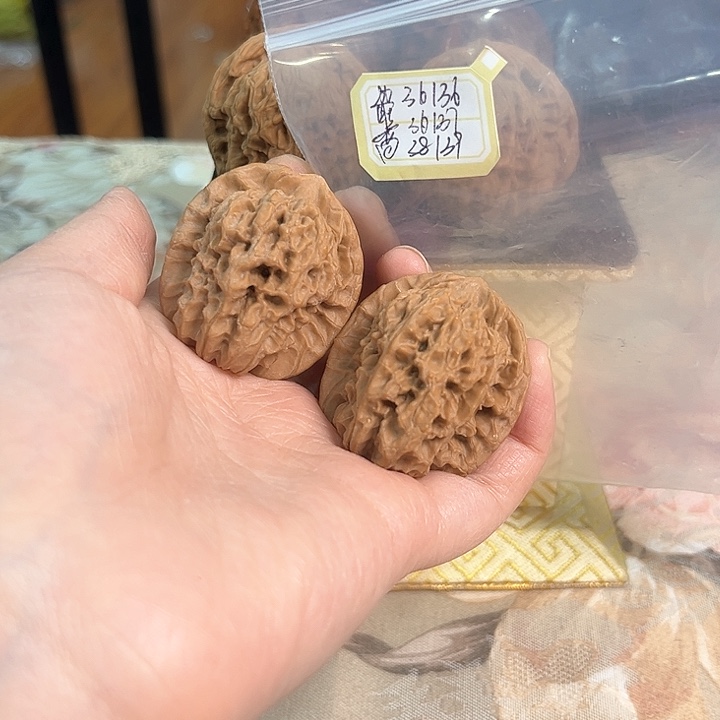 文玩核桃把件非嫁接马老四