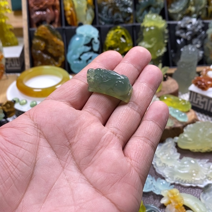 蛇纹石玉未镶嵌手牌手牌