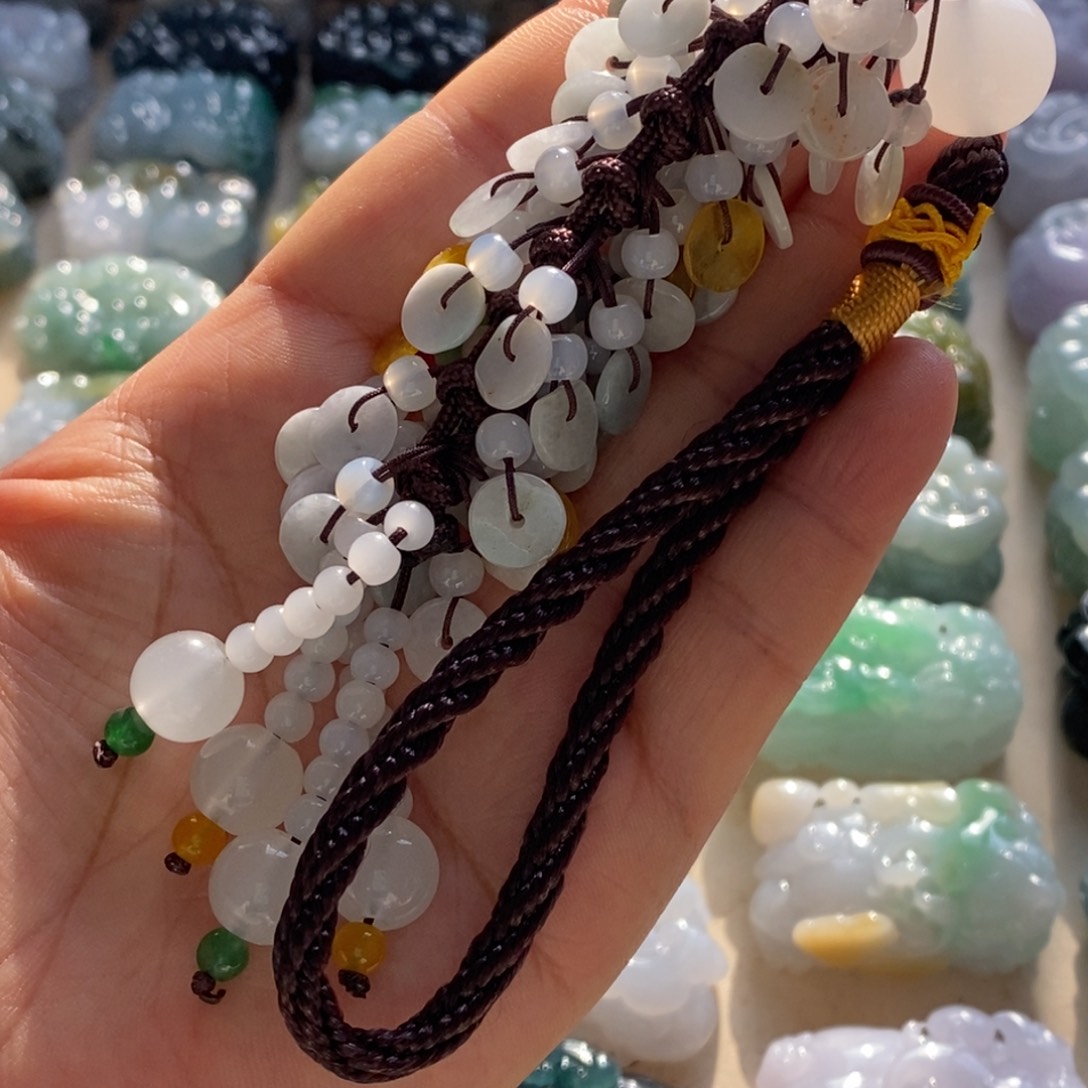 翡翠未镶嵌颈饰天然翡翠貔貅吊坠