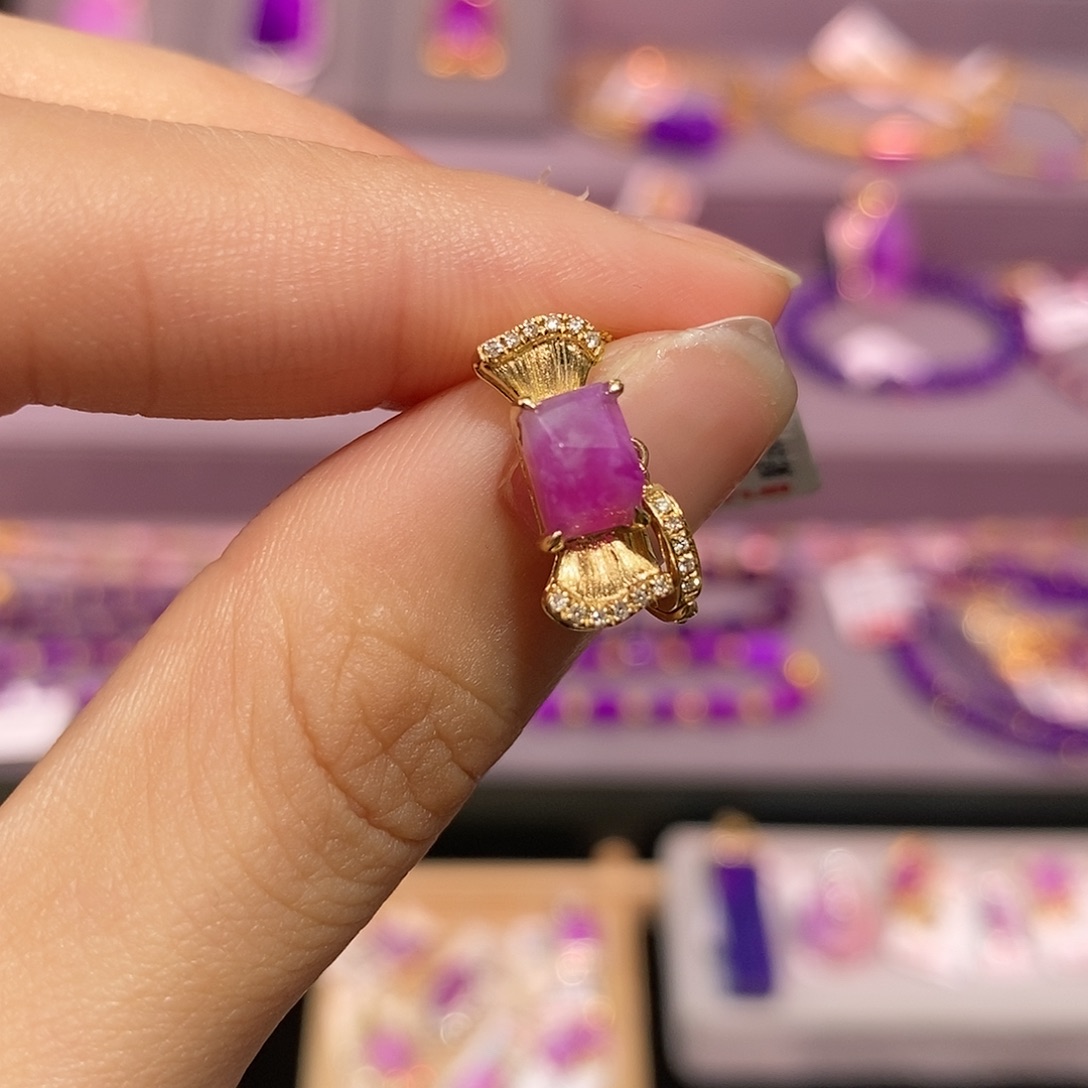 苏纪石（舒俱来）18K金镶嵌吊坠(不含链)