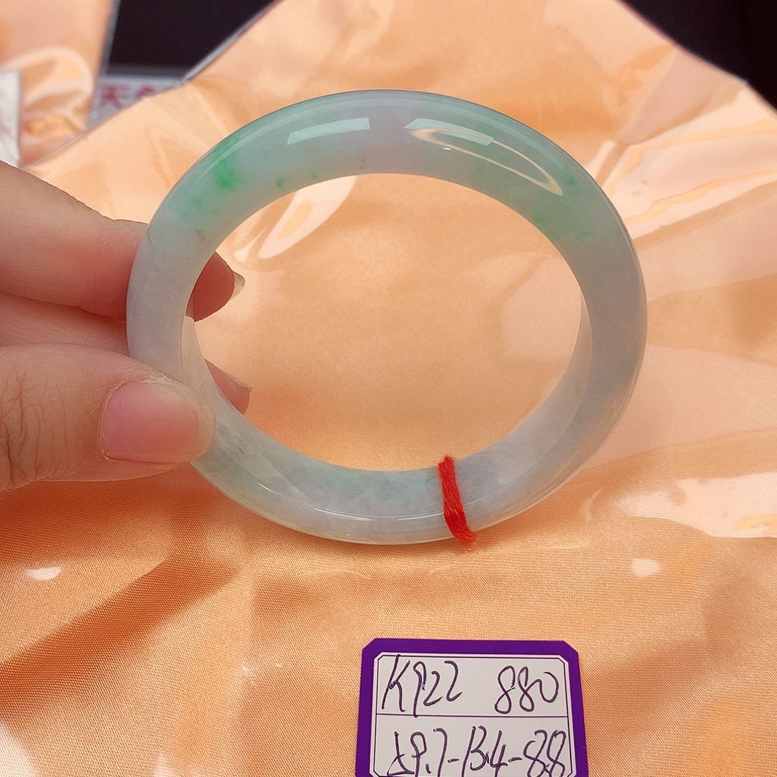 翡翠手镯未镶嵌缅甸翡翠