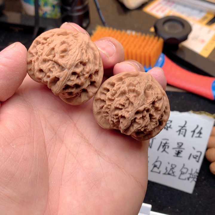 文玩核桃把件25号40全品宫灯