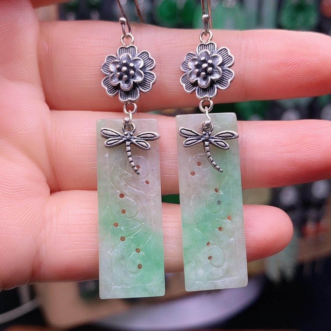 翡翠银S925镶嵌耳饰你****？精美