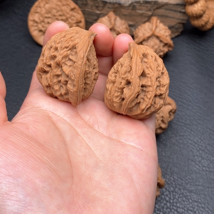 桃核把件尺寸39蛇头